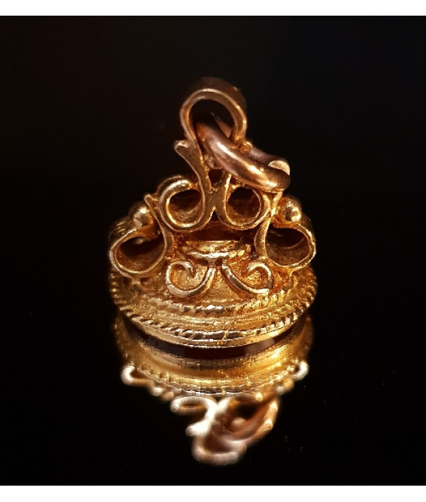 Victorian Carnelian Fob Seal Pendant Charm in 9K Yellow Gold 