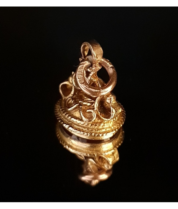 Victorian Carnelian Fob Seal Pendant Charm in 9K Yellow Gold 