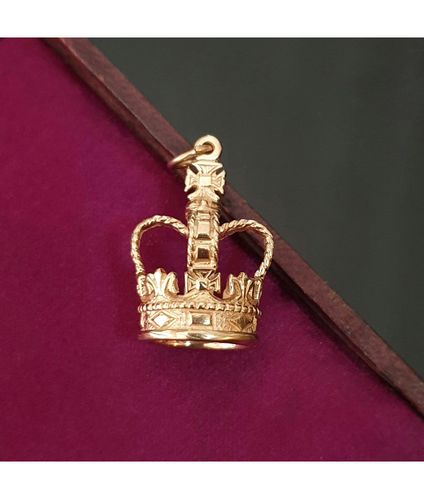 Vintage Crown Pendant in Solid...