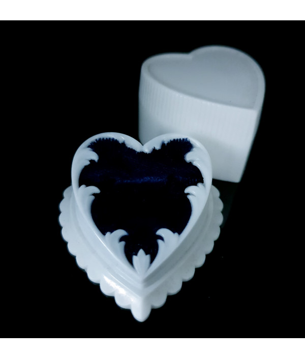 ART DECO HEART SHAPED CELLULOID RING DISPLAY BOX WITH BLUE VELVET LINING ART DECO HEART SHAPED CELLULOID RING DISPLAY BOX WITH BLUE VELVET LINING