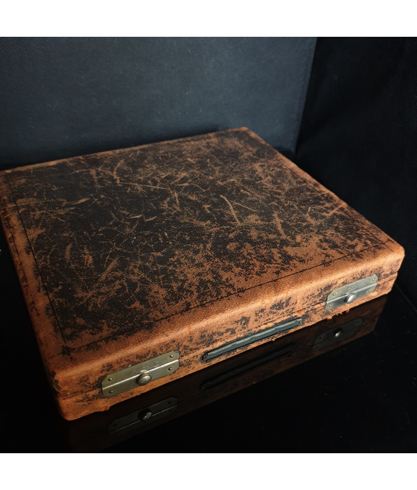Vintage Brown Leather Ring Box with 32 Slots Vintage Brown Leather Ring Box with 32 Slots