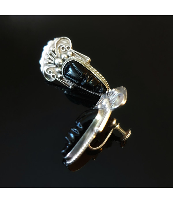 Vintage Carved Onyx Mexican Silver Clip-On Earrings Vintage Carved Onyx Mexican Silver Clip-On Earrings