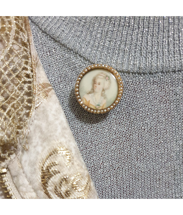 Georgian Miniature Portrait Brooch in 18K Georgian Miniature Portrait Brooch in 18K
