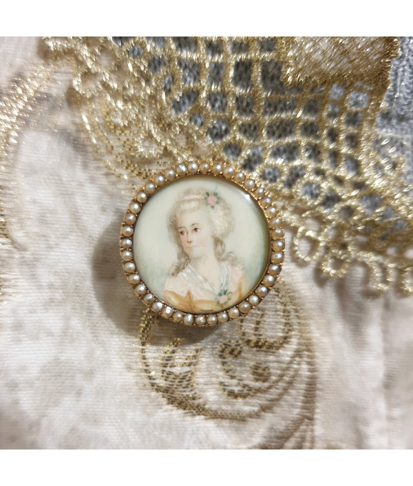 Georgian Miniature Portrait Brooch in 18K Georgian Miniature Portrait Brooch in 18K